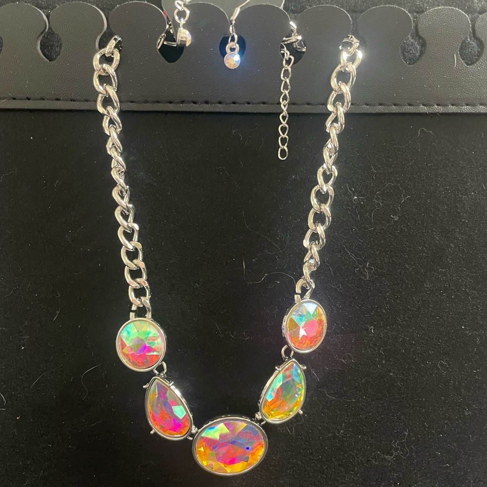 Paparazzi Vibrant Iridescent Necklace
